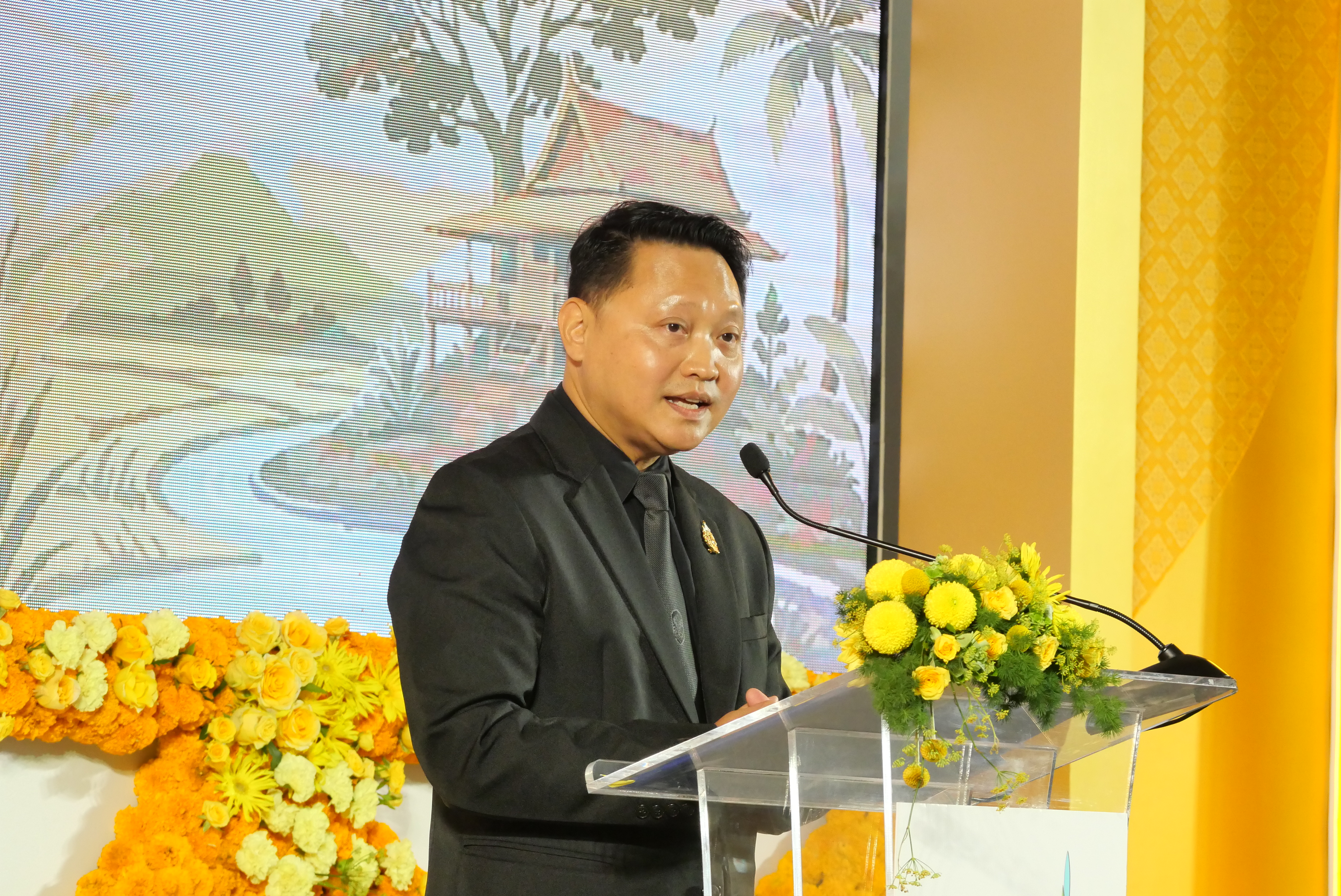 title - ส.ป.ก.ร่วมเป็นเกียรติในพิธีเปิดมหกรรม “สืบสานงานพ่อ พัฒนา ส่งต่ออาชีพที่ยั่งยืน”